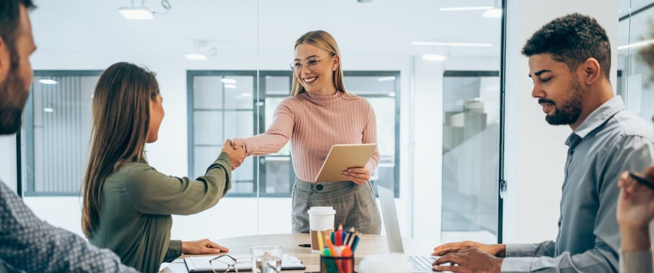 Comparative Analysis of EE vs Three business plans: Which Fits Your Business Needs?