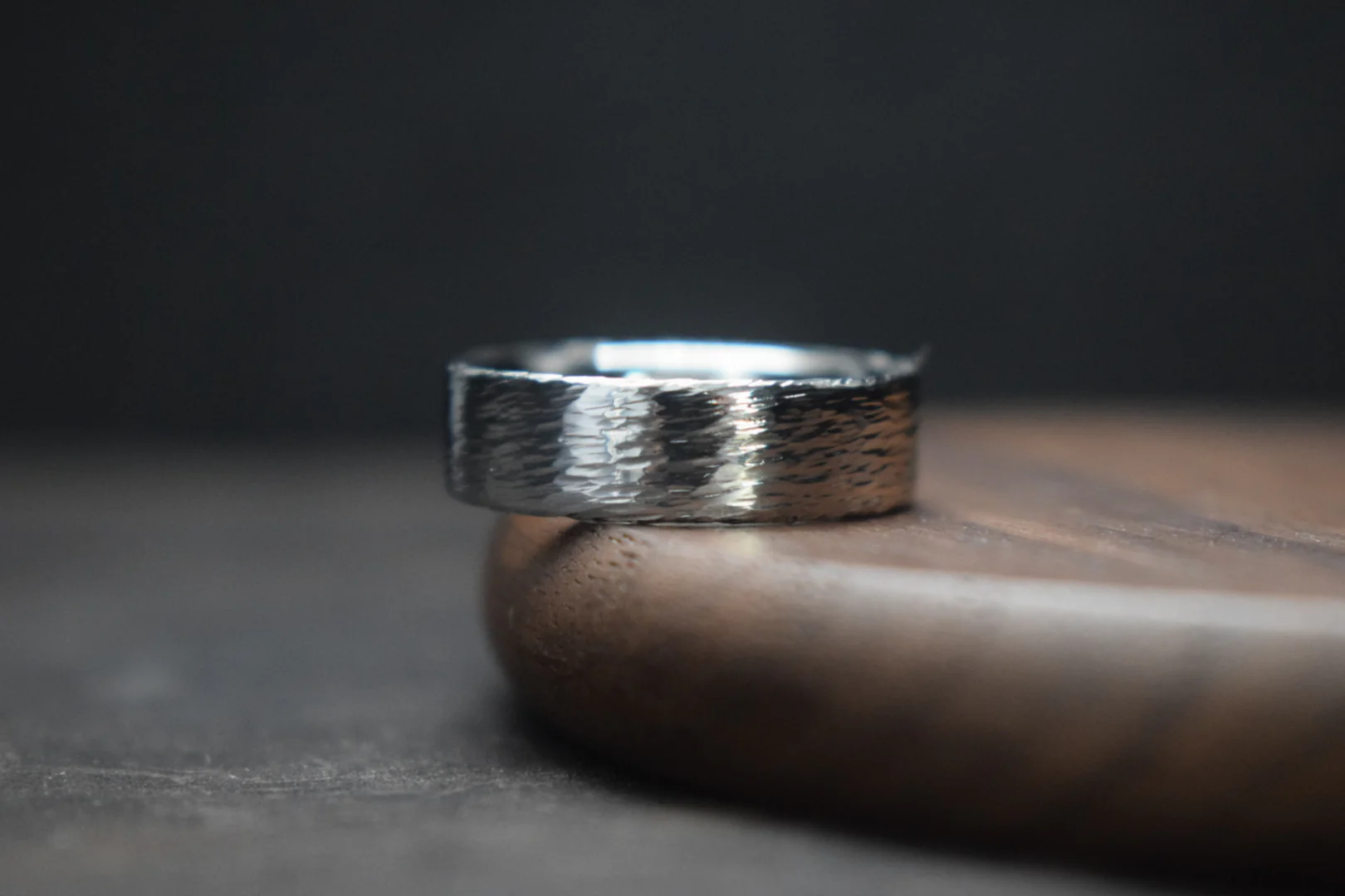 Stylish Gunmetal Wedding Bands for Men: A Perfect Choice for Modern Grooms